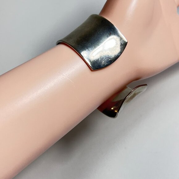 Vintage 925 Sterling Silver Cuff 6" Long Bracelet Silver 1.15" W Curved 55 gram - Picture 3 of 6